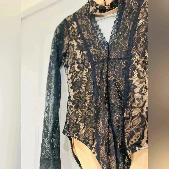 BLACK WIDOW LACE BODYSUIT TOP WINDSOR SIZE SMLL TO MED FITS - Picture 10 of 11